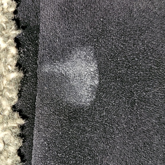 Woolrich. Faux-suede Full-zip vest. Poly-blend Liner. Women's size XL. - Picture 16 of 16